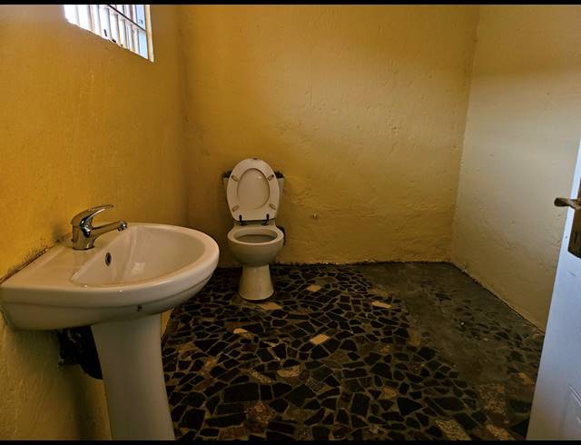 Business property to rent in TERENURE